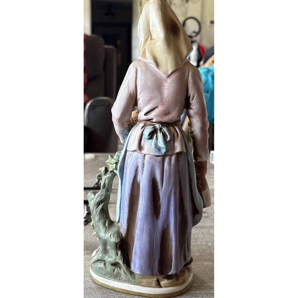 Vintage Home Interior Figurine Woman And Goose Cottagecore Granny Core Farm Hous - Picture 6 of 9